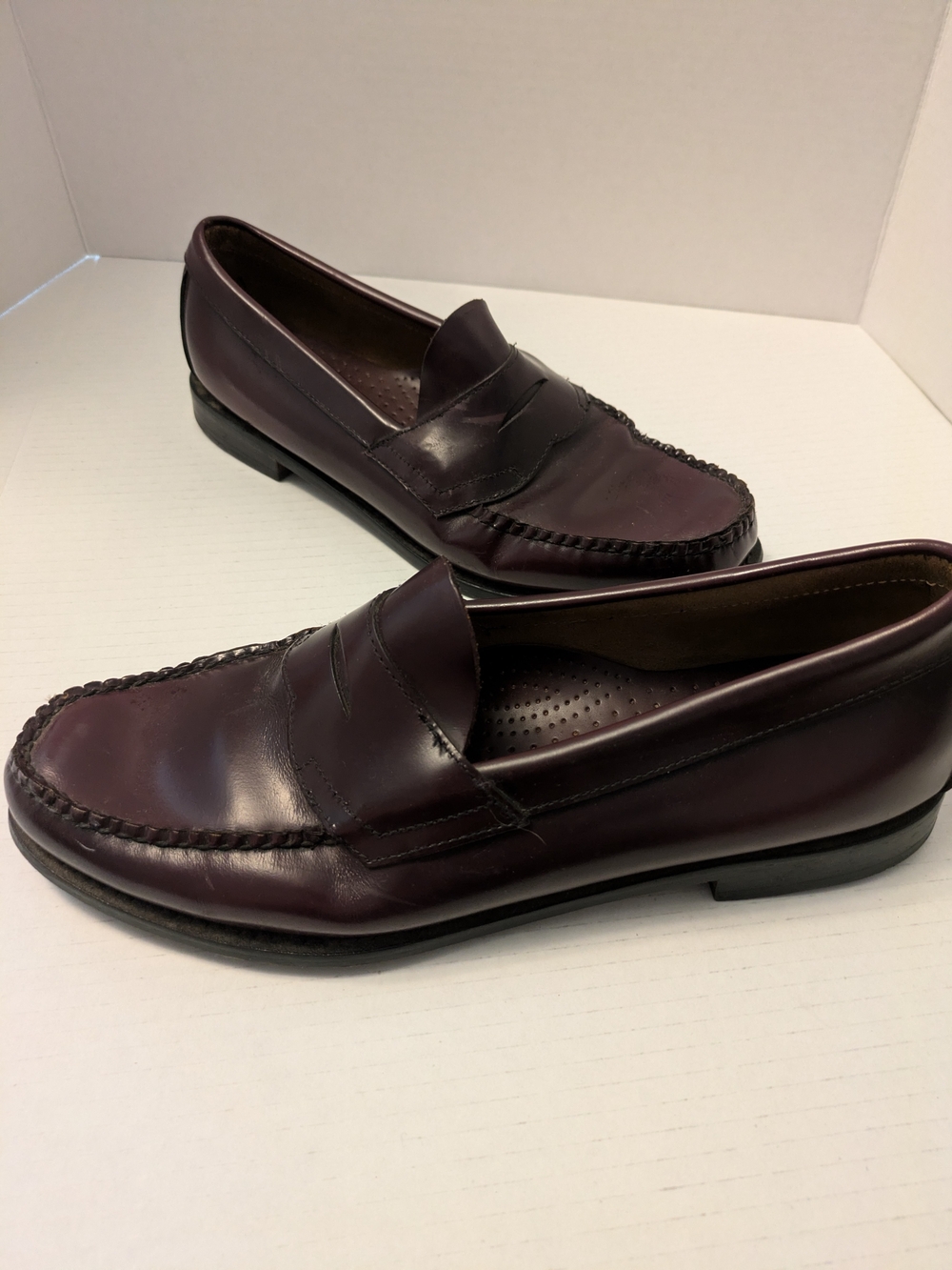 G.H. Bass & Co. Men's Burgundy Leather Penny Loafers Weejuns